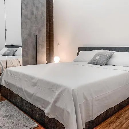 Ma'delina Settimo Milanese